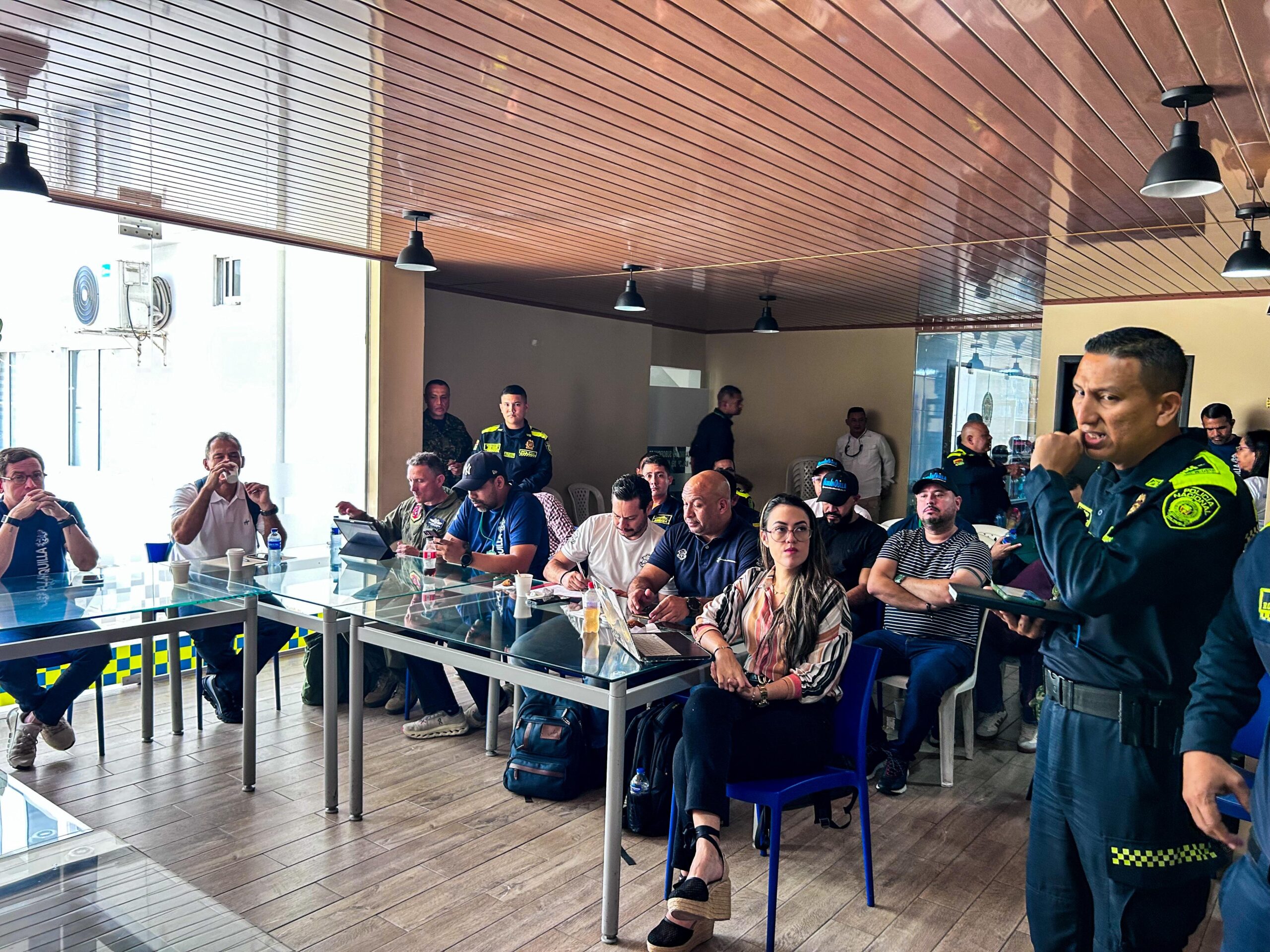 Distrito y fuerza pública instalan dispositivo de seguridad para el Foro de la OCDE