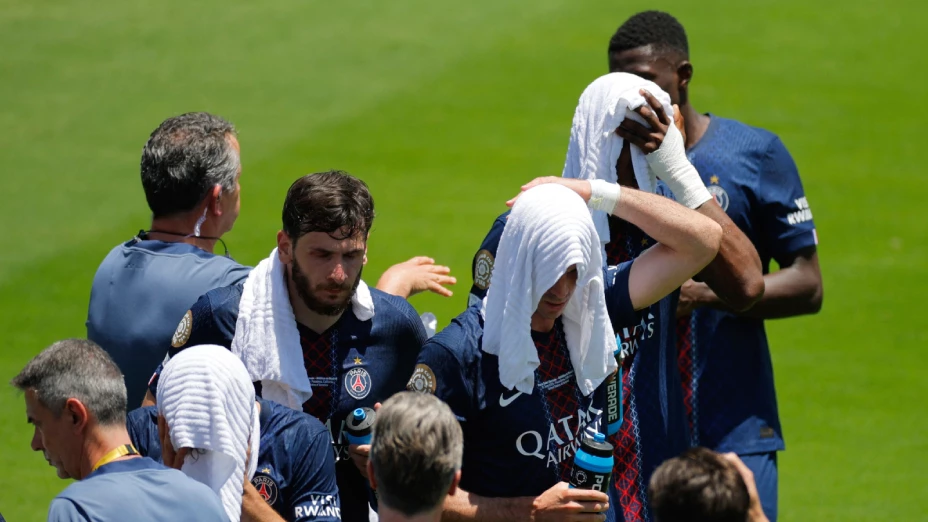 El calor extremo pone en riesgo el futuro del fútbol en verano