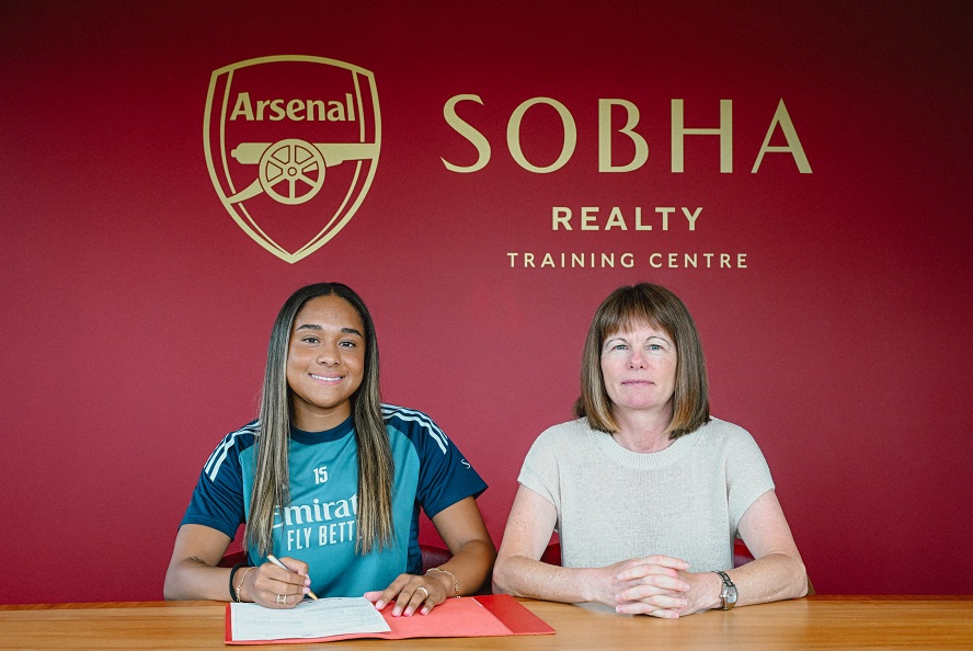 El Arsenal de Inglaterra ficha a Olivia Smith en una operación histórica para el fútbol femenino