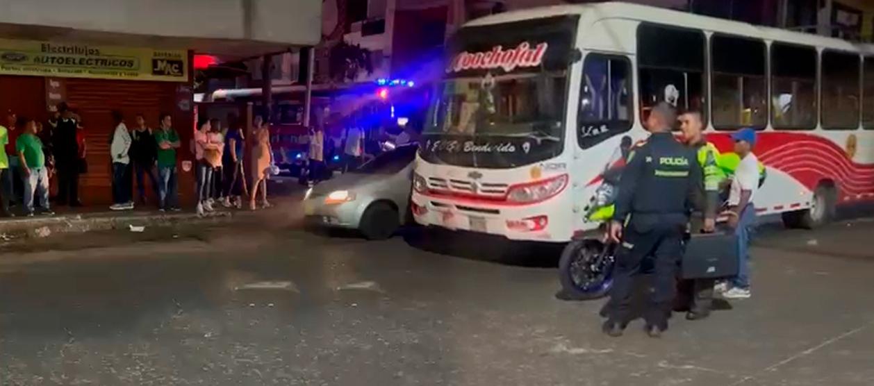 Adulto mayor muere atropellado por bus en el Centro de Barranquilla