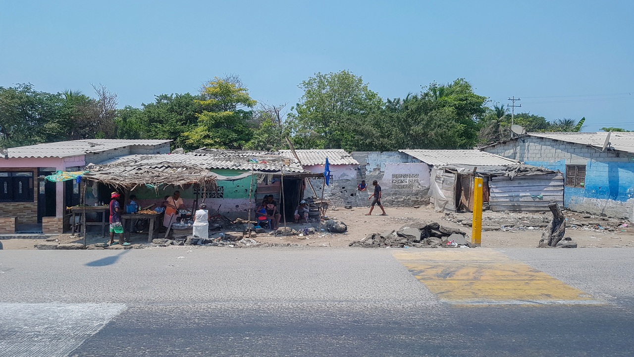 Brechas educativas en Cartagena aumentan por diferencias entre colegios y acceso a tecnología
