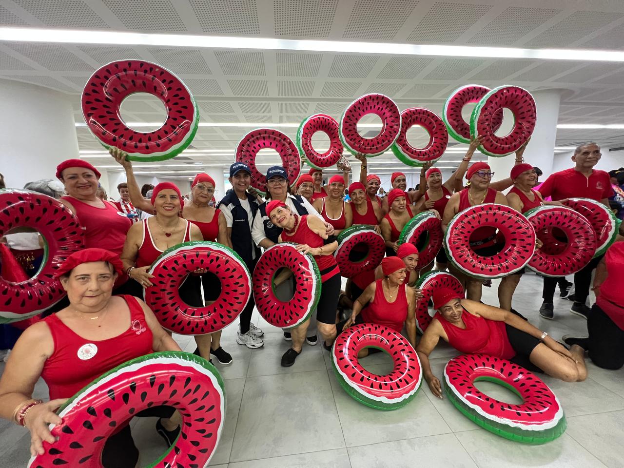 Con una Gimnasiada Saludable, más de 600 adultos mayores celebraron su día