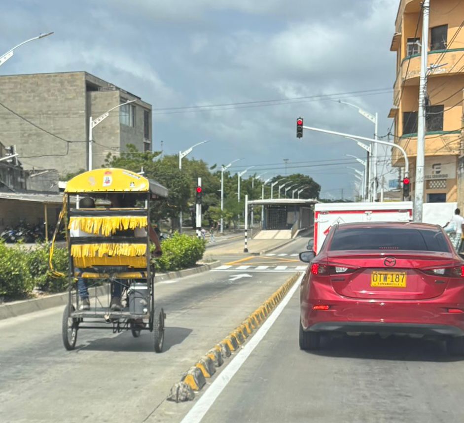 Transmetro reitera el llamado a respetar el carril Solo Bus