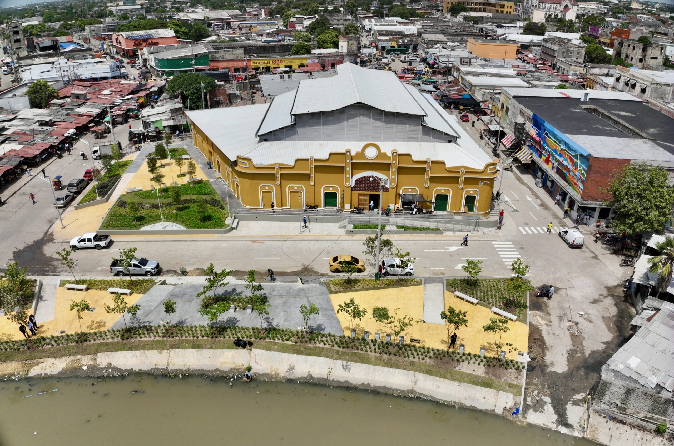 El Mercado de Granos reverdece con intervención paisajística