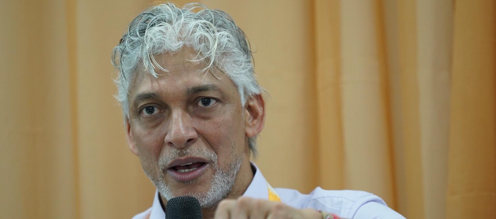 Alistan mecanismo para democratizar mercado de medicamentos en el país