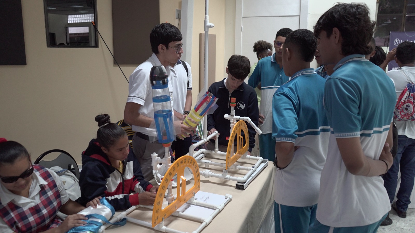 Con programas que impulsan el talento, la educación, el deporte, la sostenibilidad y la innovación, Barranquilla le apuesta al futuro de sus jóvenes