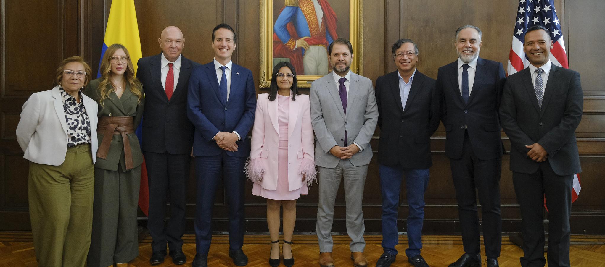 “Quienes quieren romper relaciones con EE.UU. sirven a la mafia”: Petro tras reunión con senadores