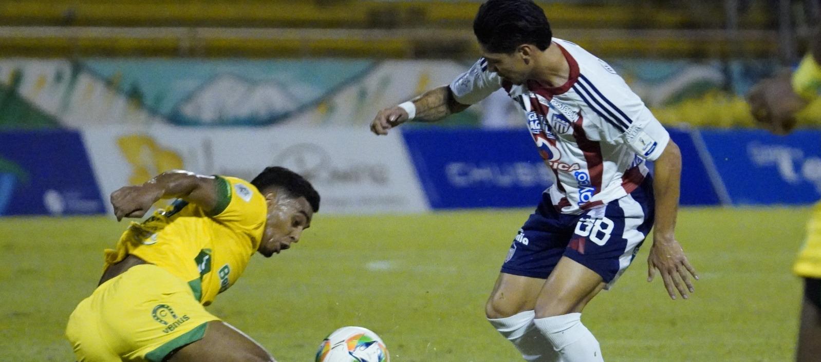 Junior avanzó a octavos de final de la Copa Colombia tras sufrir ante Huila y definir por penales