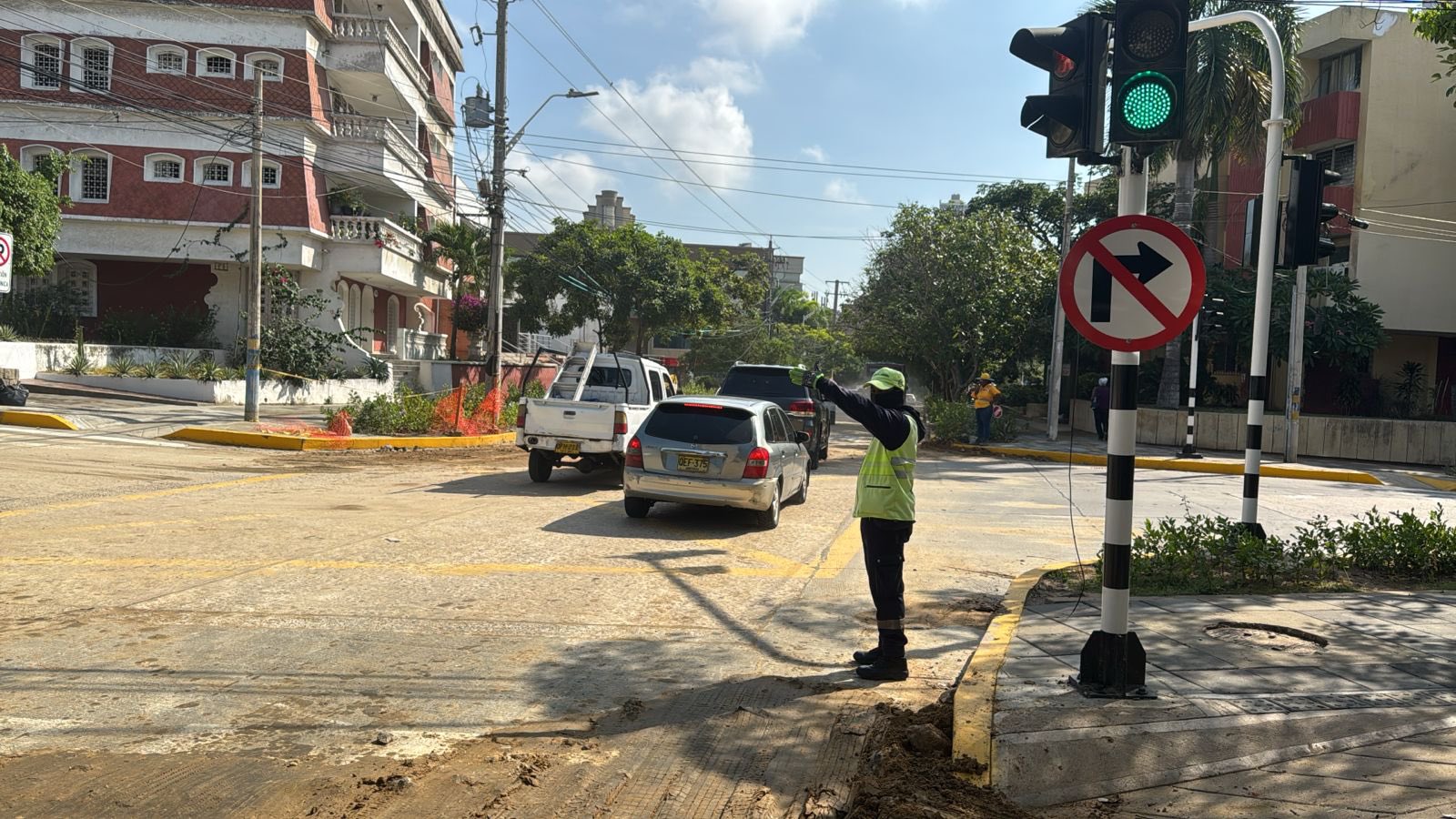 Cierre temporal en la calle 79 por obras de pavimentación en el norte de Barranquilla