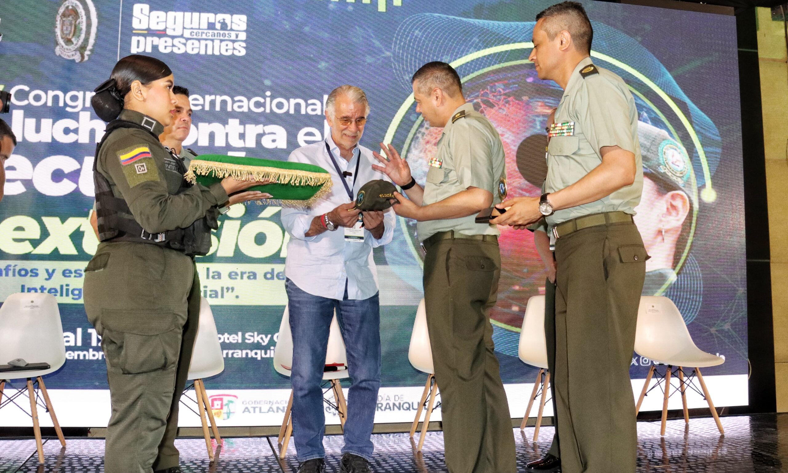 Agencias internacionales de seguridad destacan inversión del gobernador Verano para fortalecer la Fuerza Pública