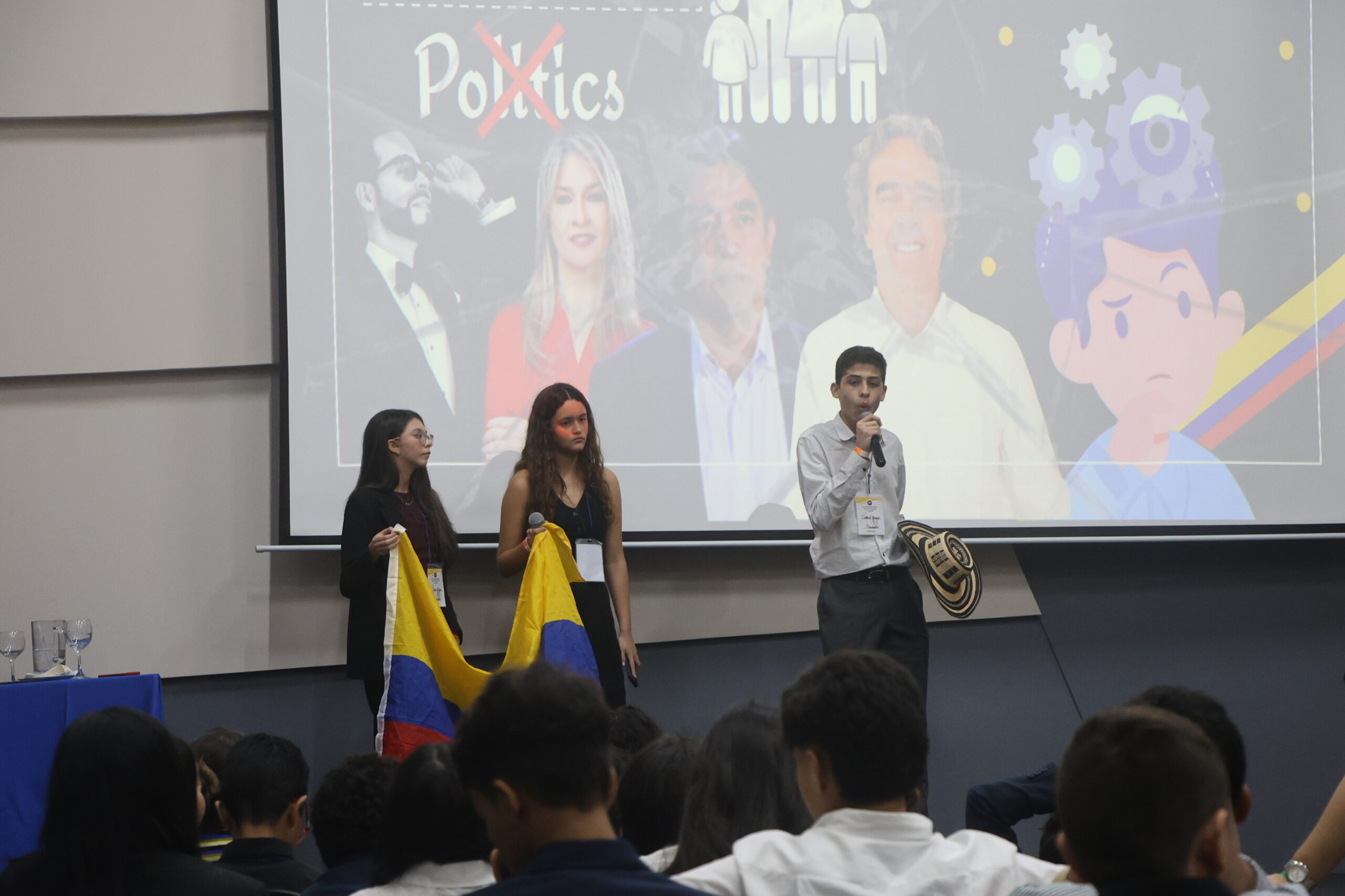 El futuro y los retos de la educación de hoy, tema de debate en los niños y jóvenes de Barranquilla