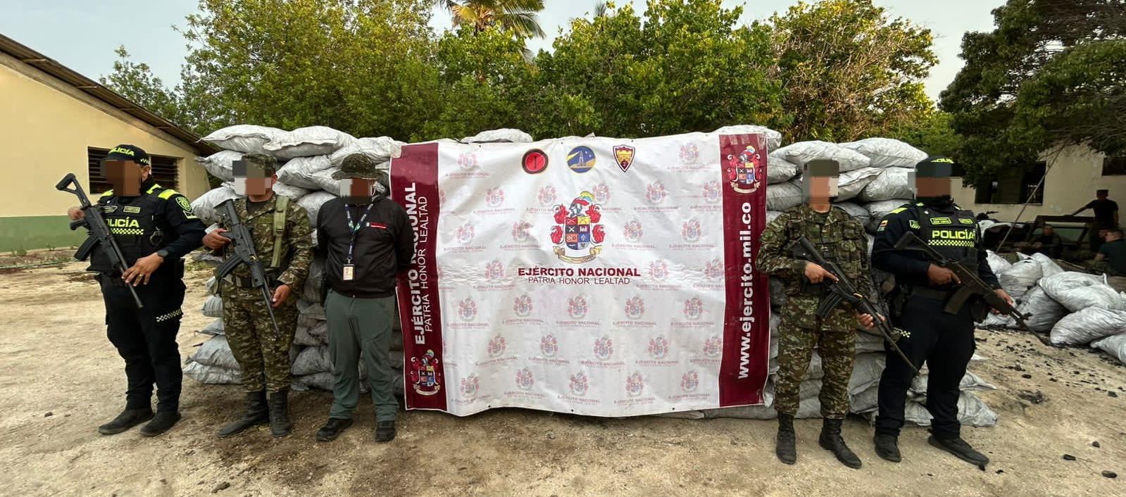 Incautan 30 toneladas de carbón vegetal en Palermo, Magdalena