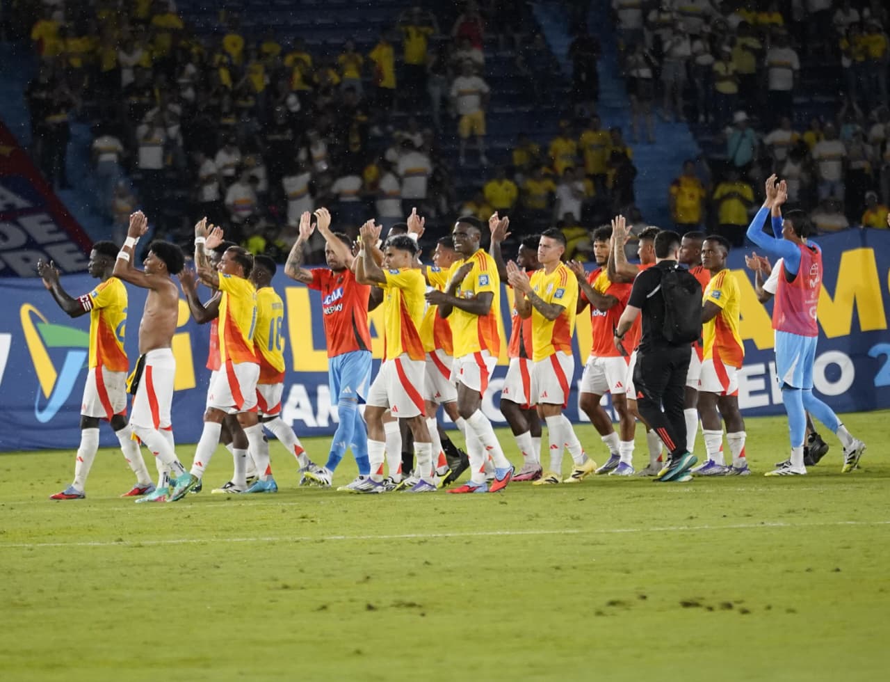 Colombia clasificó al Mundial: goleó 3-0 a Bolivia en el Metropolitano