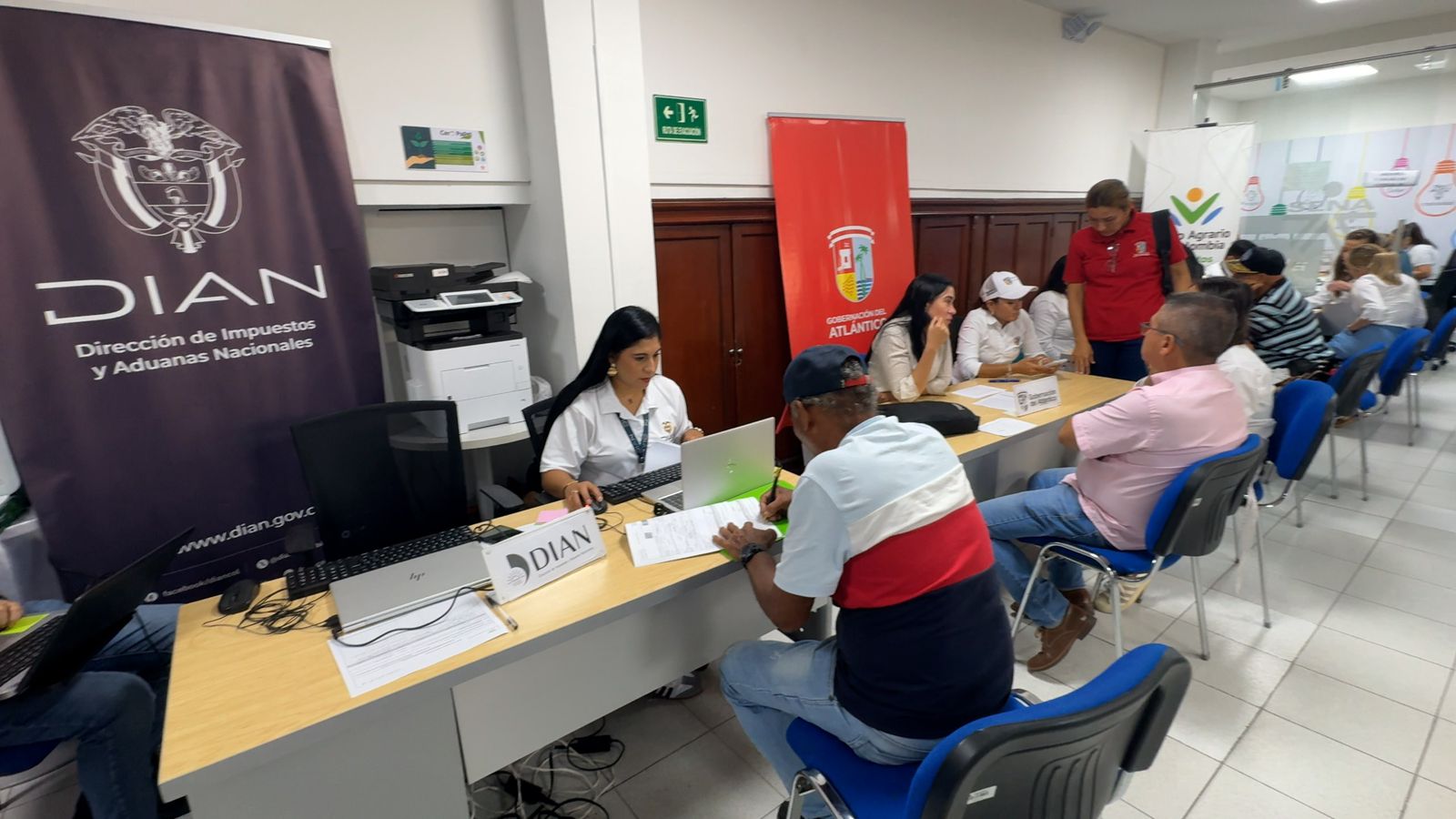 Gobernación del Atlántico impulsa la formalización de pequeños productores agropecuarios