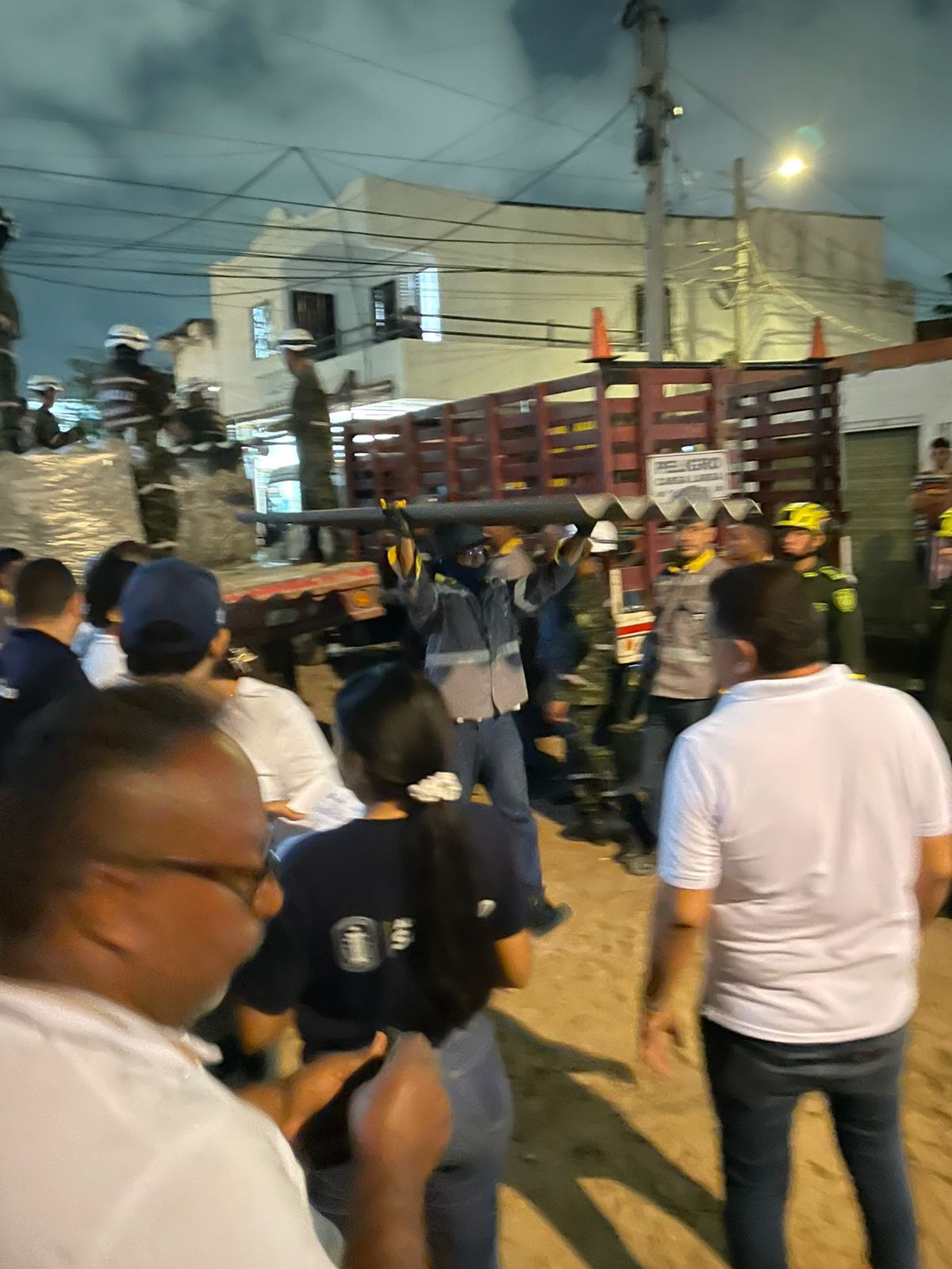 Continúa la entrega de ayudas a damnificados por vendaval en Soledad