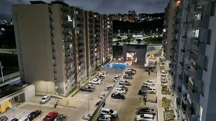 Emergencia en Alameda del Río: madre e hija resultaron lesionadas tras quedar atrapadas en un ascensor