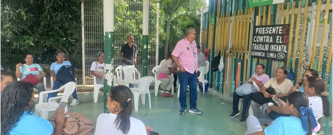 Madres comunitarias de CDI en Ponedera mantienen cese laboral para exigir pago de salarios atrasados