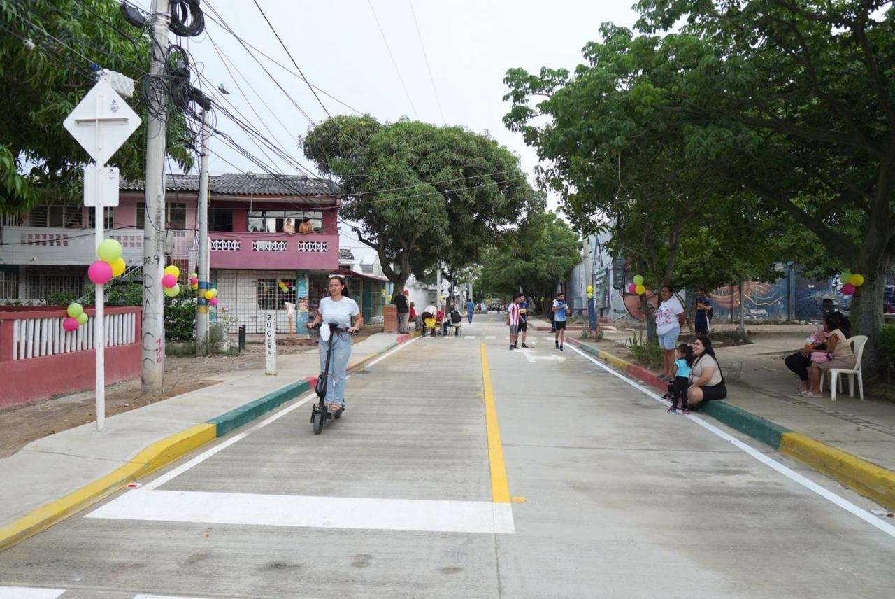 Alcalde Char inauguró nuevos tramos viales en El Bosque y Los Trupillos: también un nuevo parque de 238 metros cuadrados