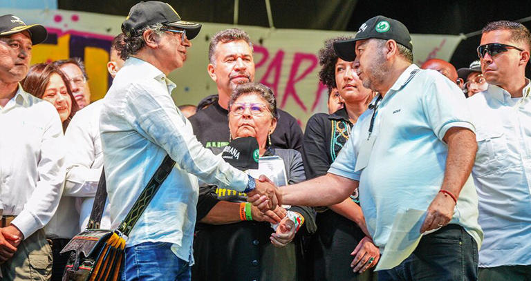 Abren indagación contra  Petro por “tarimazo” en Medellín con cabecillas de estructuras criminales