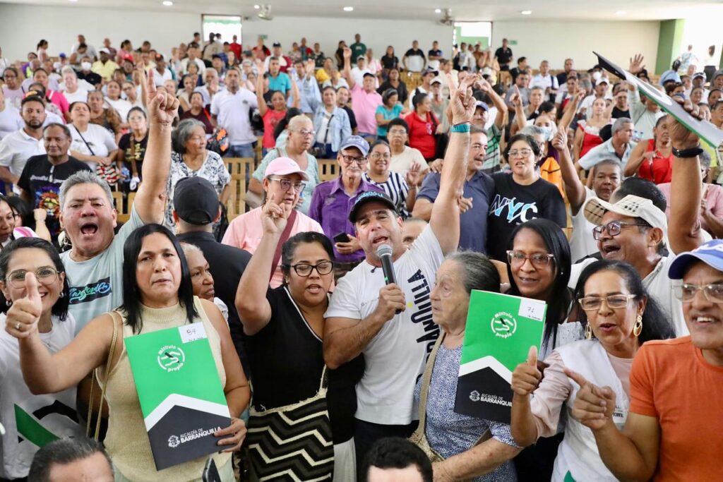 800 familias recibieron títulos de propiedad de sus viviendas