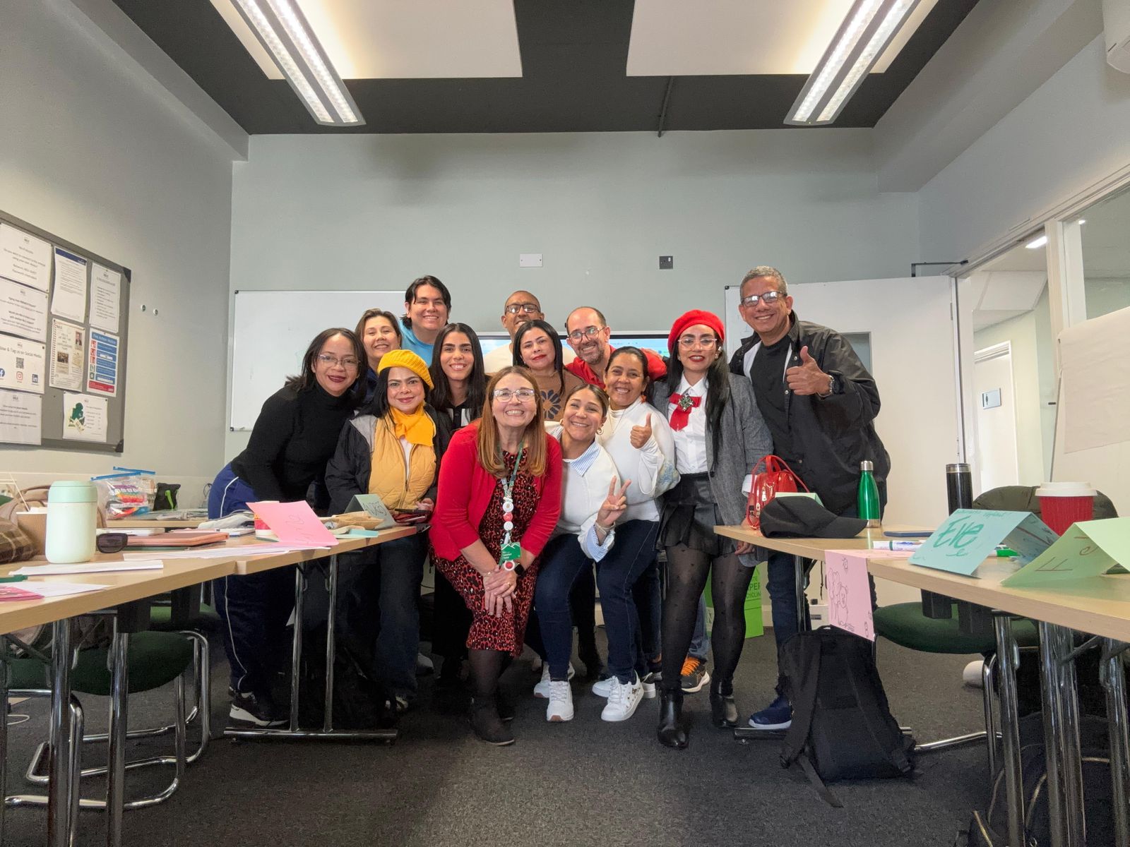 Docentes de Barranquilla fortalecen su enseñanza del inglés con inmersión académica en el Reino Unido