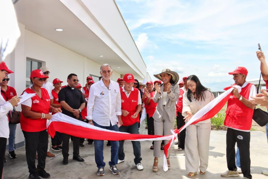 Gobernación entregó al servicio nuevo Centro de Vida en Manatí