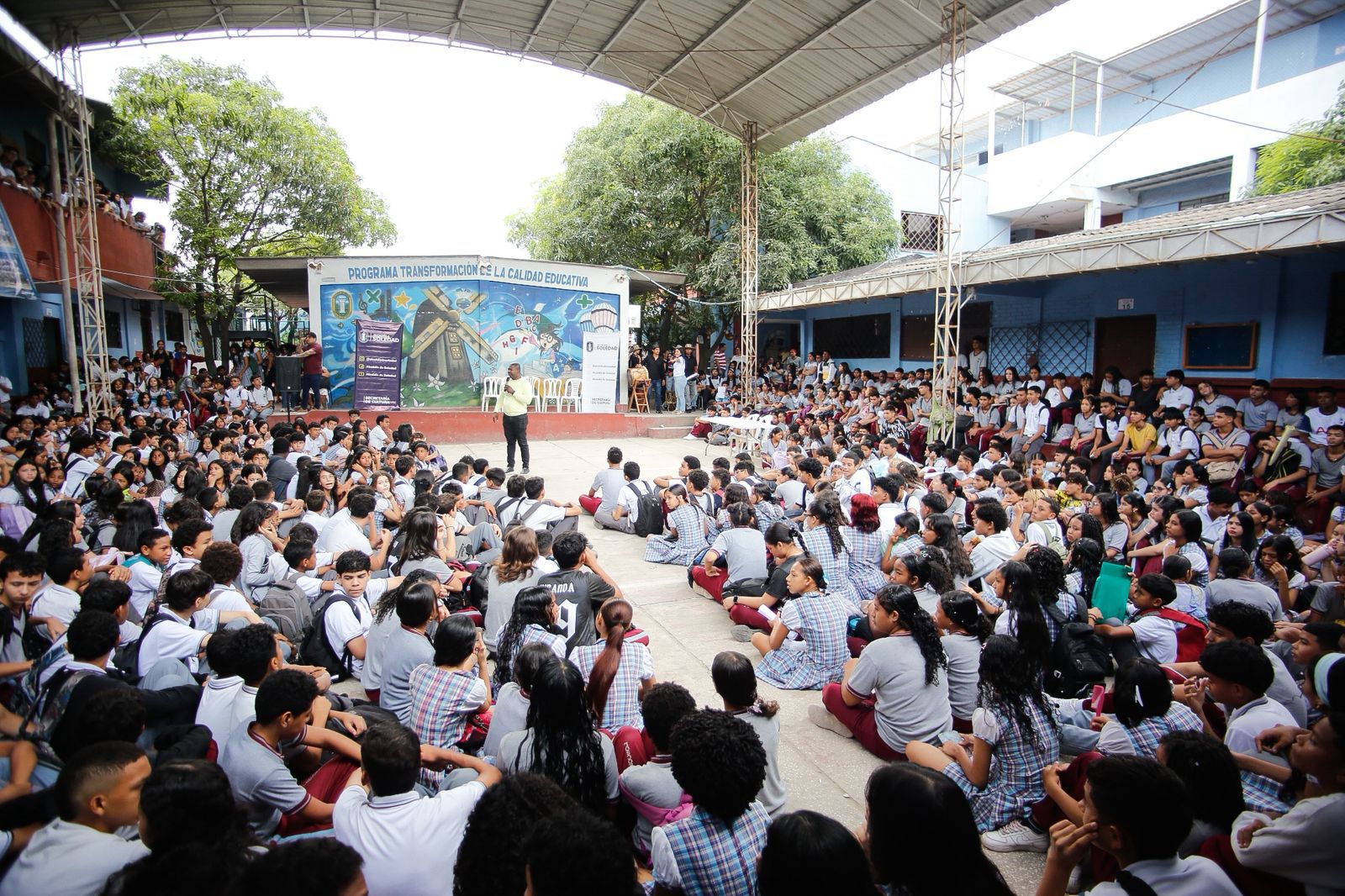 Estudiantes de Soledad se forman en las tradiciones del municipio con talleres sobre la décima y la butifarra