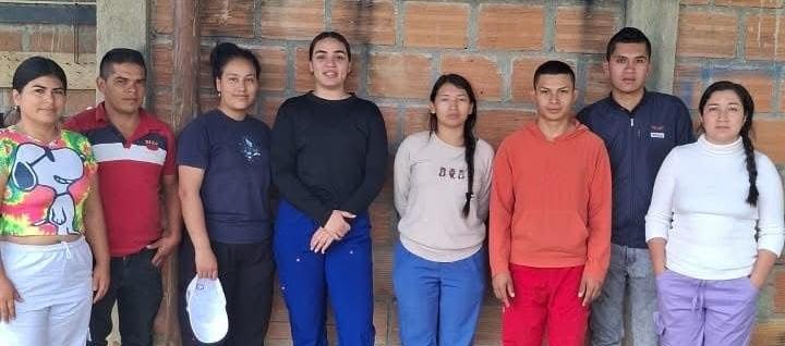 Los ocho integrantes de una misión médica que fueron liberados.