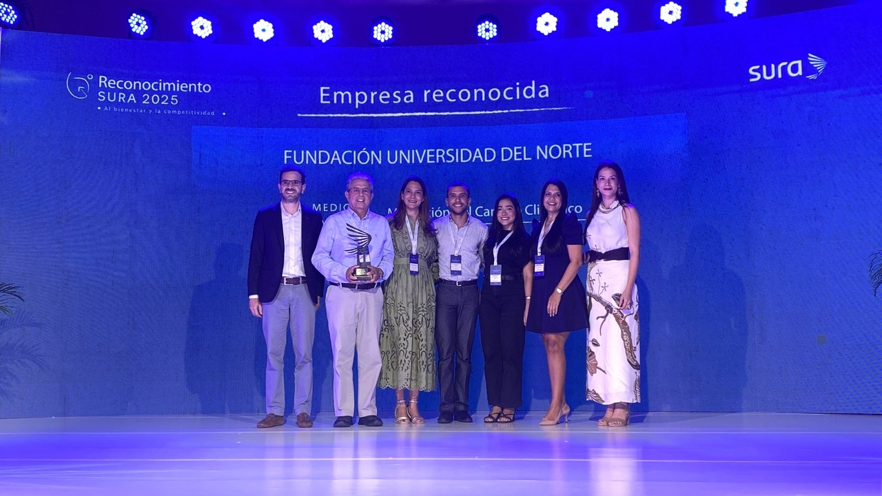 Universidad del Norte recibe el Reconocimiento SURA 2025 por su liderazgo en sostenibilidad y cultura ambiental