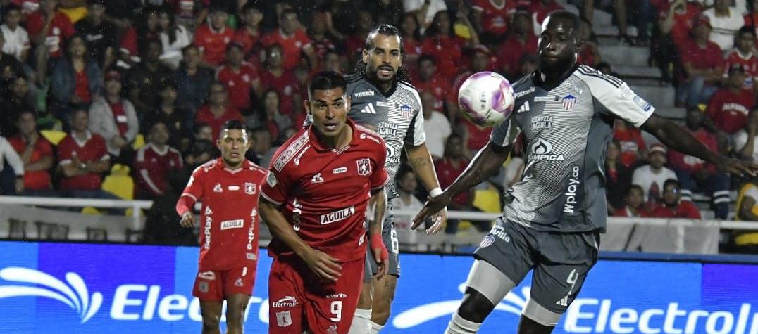 Junior cayó ante América y dejó escapar el liderato de la Liga Colombiana