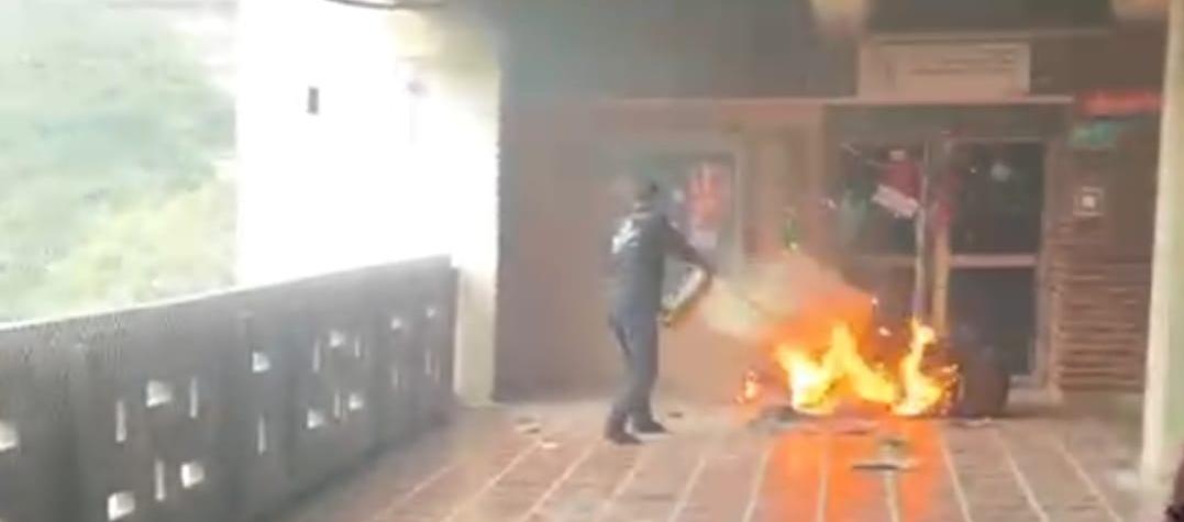 Protestas en la Universidad del Atlántico terminan con la quema de oficinas