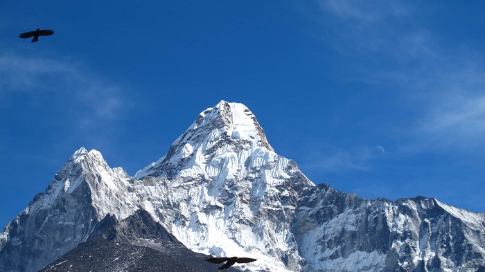 Dos escaladores fallecieron en Nepal tras expediciones al monte Ama Dablam