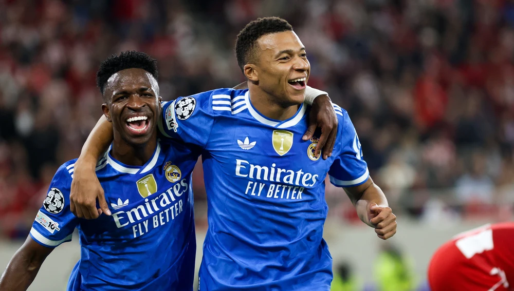 Cuatro goles de Mbappé le dieron la victoria al Real Madrid en Grecia