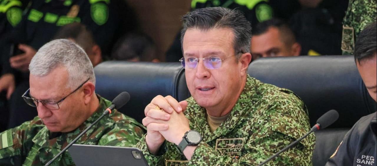 Ejército abre investigación por presuntos nexos entre general Juan Miguel Huertas y disidencias de las FARC
