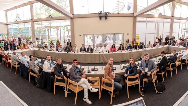 Barranquilla expone en Brasil sus avances en transición energética y acción climática rumbo a la COP30