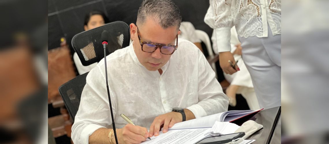 Diputado-Harry-Canedo