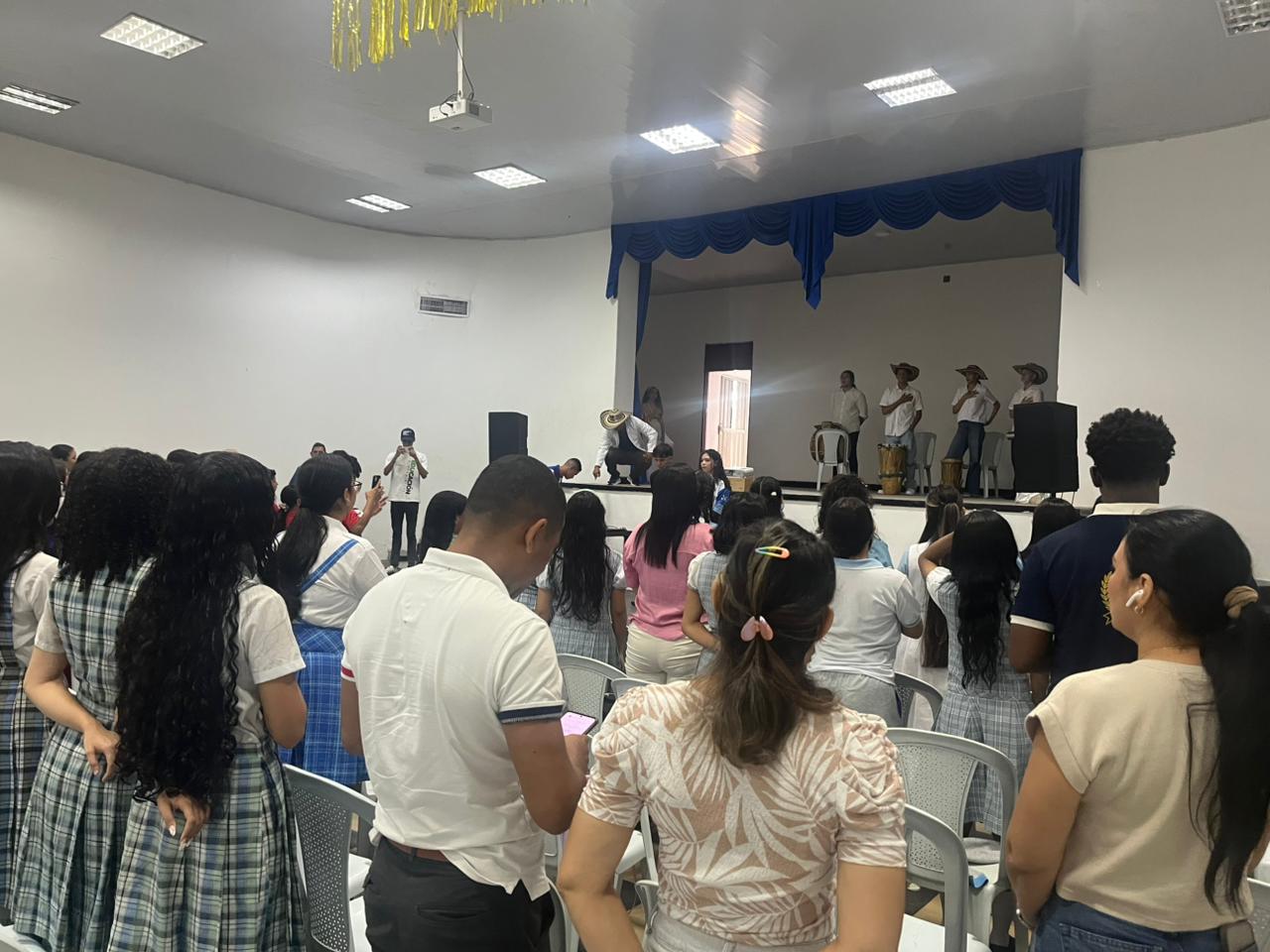 Distrito realizó el XIII Encuentro de Comunicación Escolar con participación de más de 40 instituciones