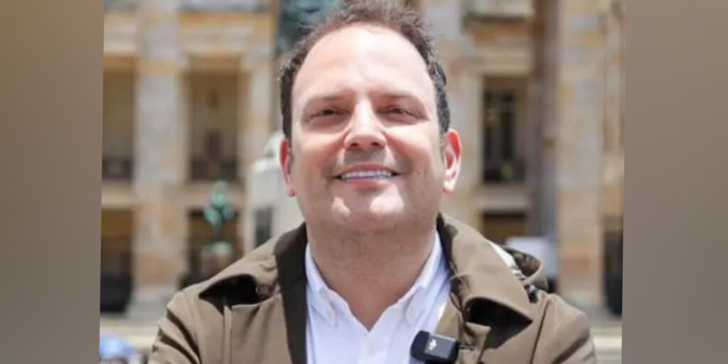 Asocapitales, Andrés Santamaría