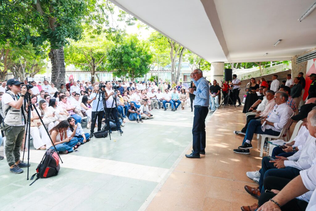 Atlántico recibe la mayor renovación de ambulancias en su historia: 20 nuevos vehículos para fortalecer la red de salud
