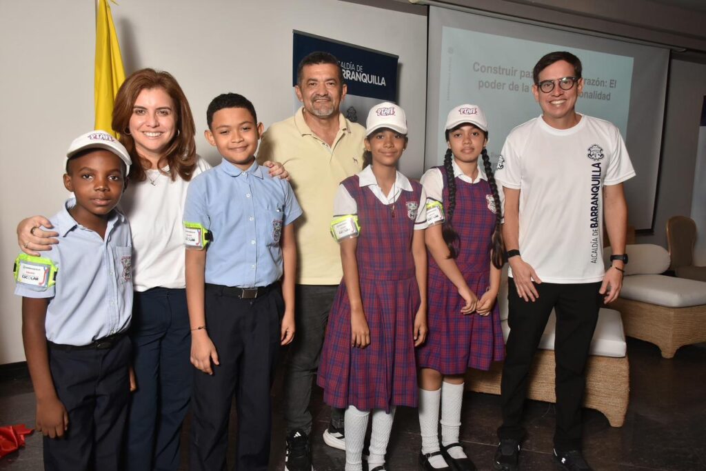 Barranquilla reconoce a 1.166 estudiantes mediadores por su liderazgo en convivencia escolar