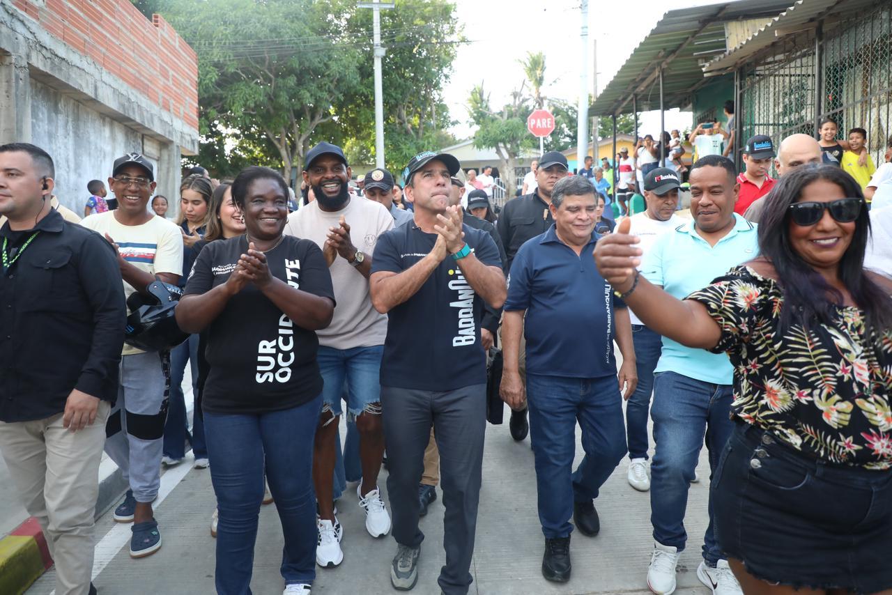 Alcalde Alejandro Char entrega nuevas vías y anuncia parque para el barrio Carlos Meisel