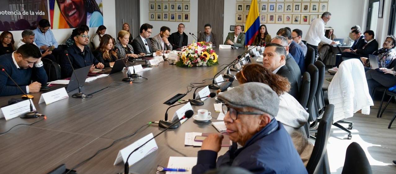 El 1° de diciembre inicia la discusión sobre el salario mínimo para 2026 -  Emisora Atlántico