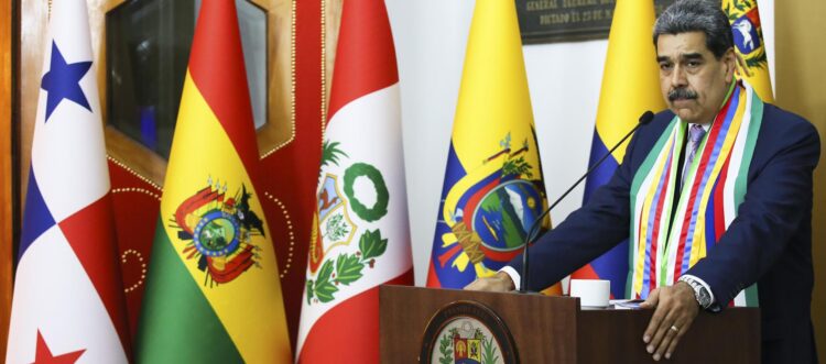 Maduro llama a militares colombianos a una “unión perfecta” frente a la presencia militar de EE. UU.