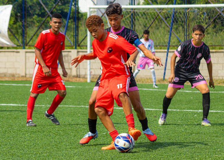 A todo ritmo se juega el torneo Caribe Champions Internacional