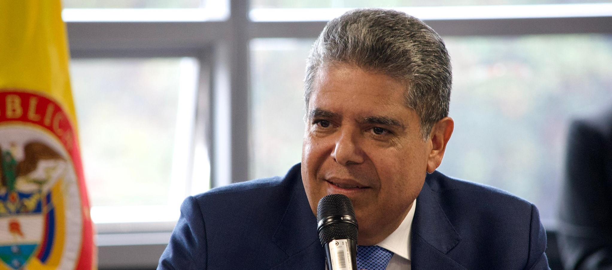 Contraloría pide a MinHacienda recortar el presupuesto de 2026 por desequilibrio fiscal