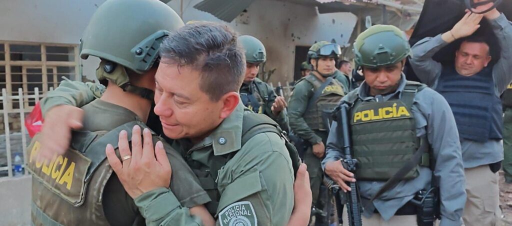 Más de siete horas de ataque armado dejan destrucción y siete heridos en Buenos Aires, Cauca