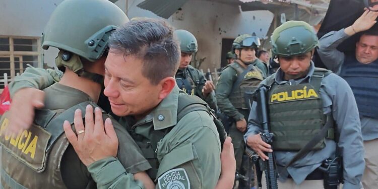 Más de siete horas de ataque armado dejan destrucción y siete heridos en Buenos Aires, Cauca