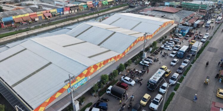 Alcalde Alejandro Char entrega la tercera etapa del mercado El Playón y anuncia nuevas obras