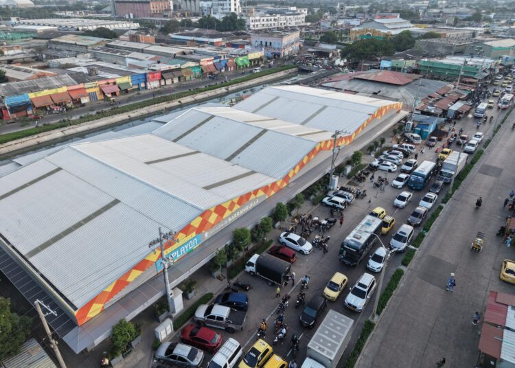 Alcalde Alejandro Char entrega la tercera etapa del mercado El Playón y anuncia nuevas obras