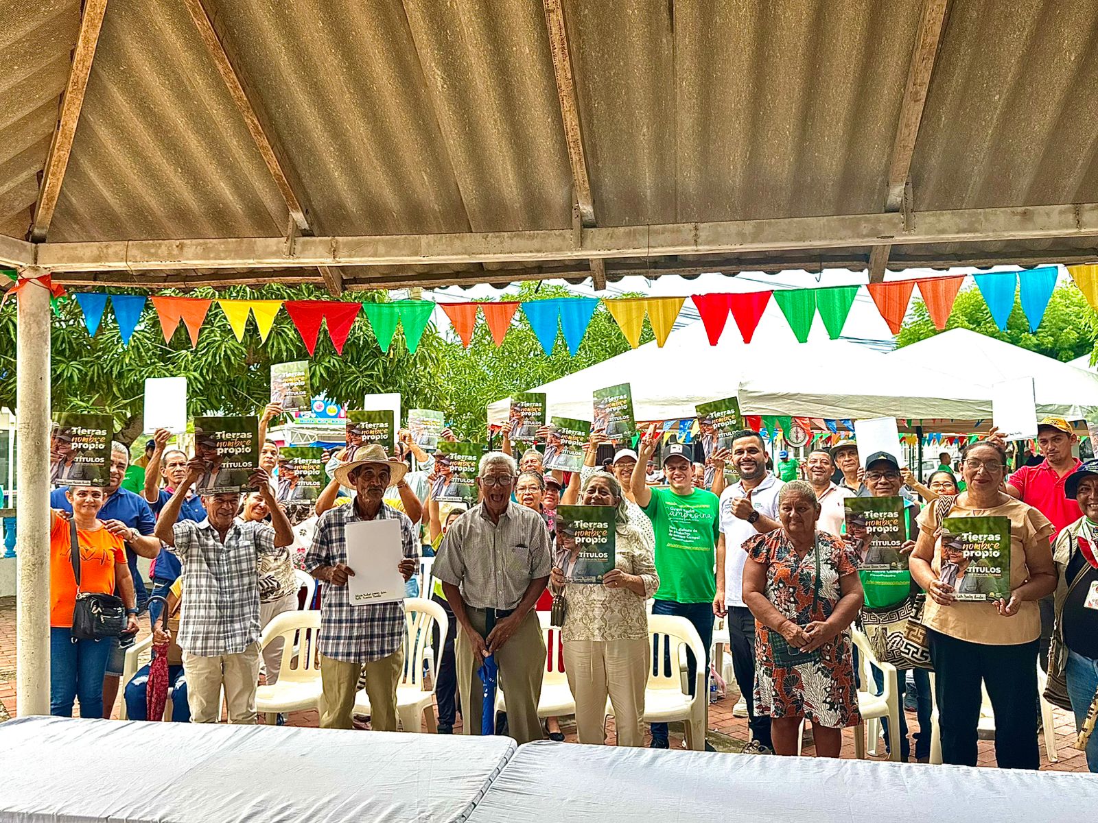 ANT entrega títulos de propiedad a 26 familias campesinas en Usiacurí tras 28 años de espera